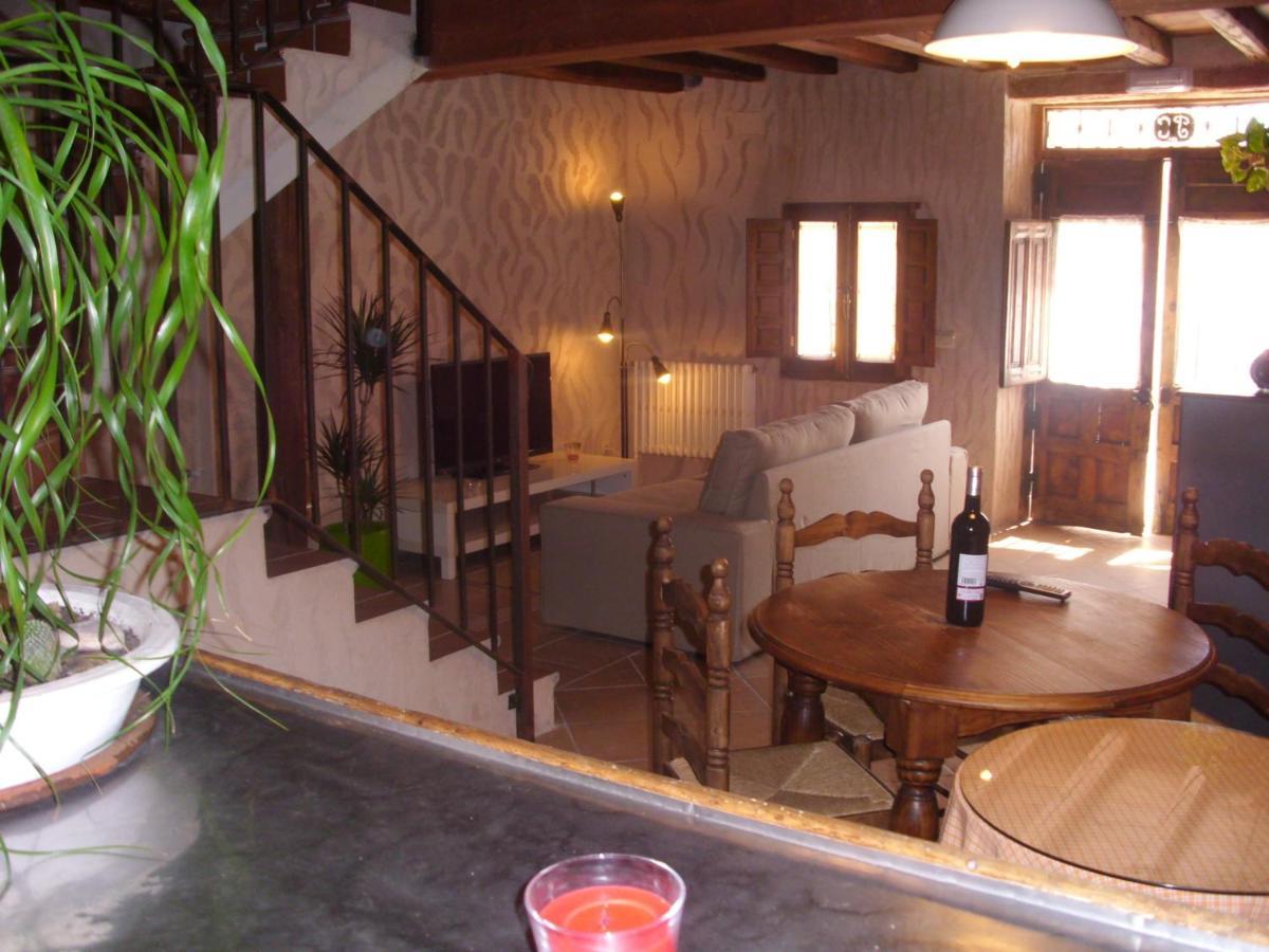 Casa Rural Con Jacuzzi Taberna Del Tio Pedro Cabanas de Polendos Esterno foto